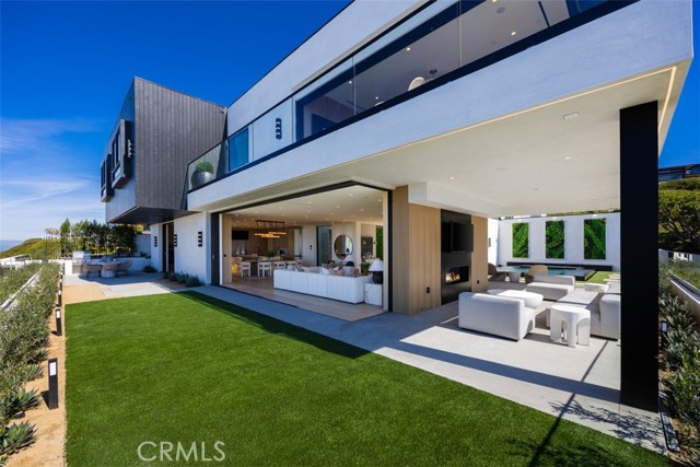 53 Montecito, Corona del Mar CA: https://media.crmls.org/medias/d575df9d-01c2-47a2-b662-1ea6da34fc95.jpg