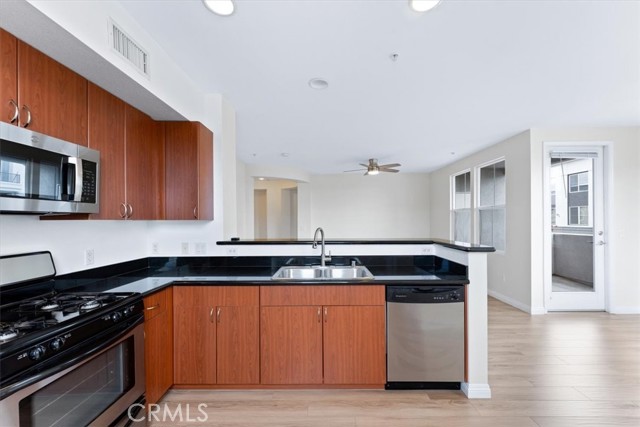 Detail Gallery Image 14 of 53 For 1801 E Katella #3051,  Anaheim,  CA 92805 - 2 Beds | 2 Baths