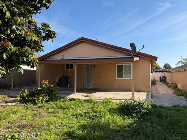 Detail Gallery Image 8 of 8 For 218 N Cooper, Santa Ana,  CA 92703 - 4 Beds | 2 Baths