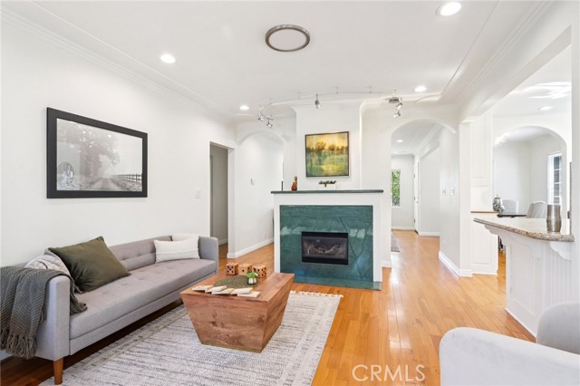 Detail Gallery Image 10 of 54 For 1735 N Lima St, Burbank,  CA 91505 - 3 Beds | 2 Baths