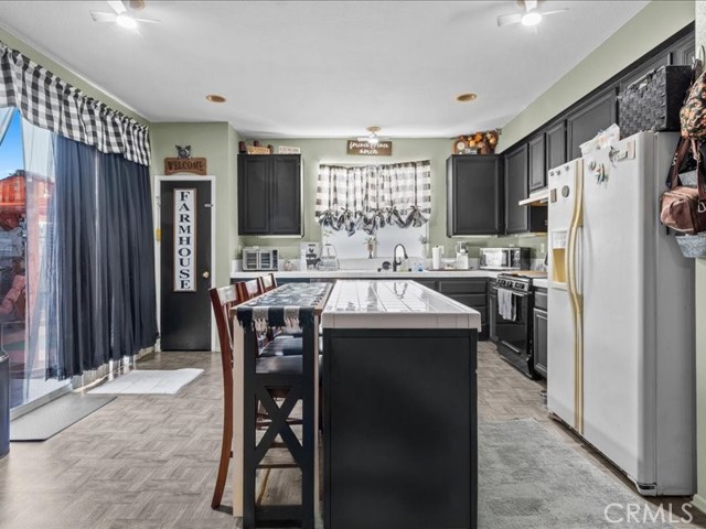 Image 10 of 39 For 528 Memphis Court