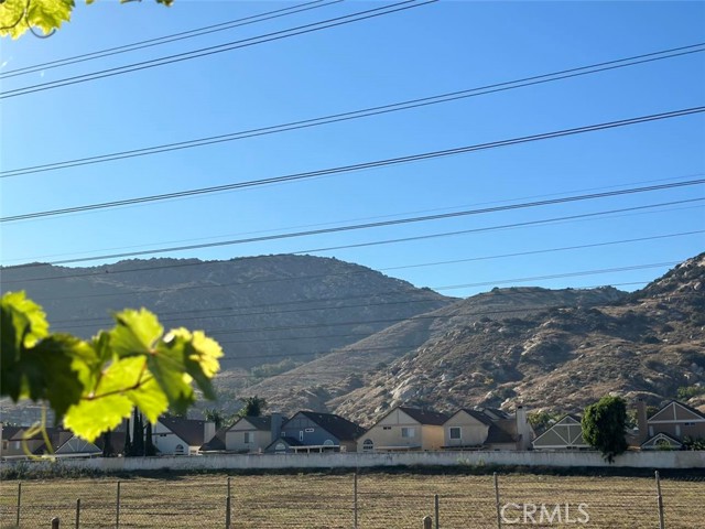 Detail Gallery Image 21 of 24 For 16165 Windcrest Dr, Fontana,  CA 92337 - 3 Beds | 2/1 Baths