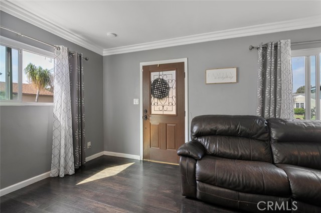 Detail Gallery Image 14 of 36 For 4228 Ostrom, Lakewood,  CA 90713 - 5 Beds | 3 Baths