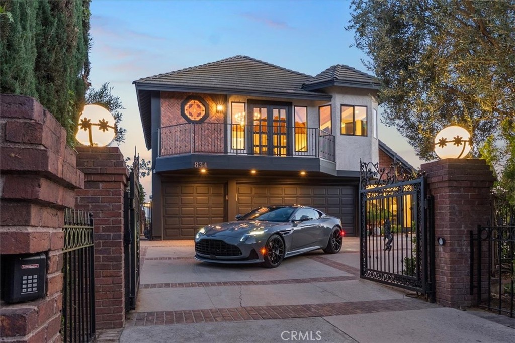 834 Moorside Drive