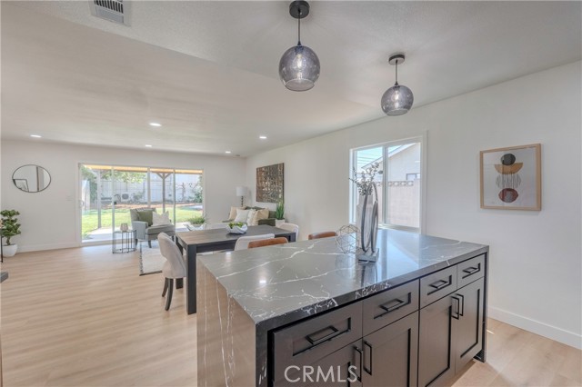 7920 San Marino Drive, Buena Park CA: https://media.crmls.org/medias/d579f511-deb1-42dd-8539-f955d1c1955e.jpg