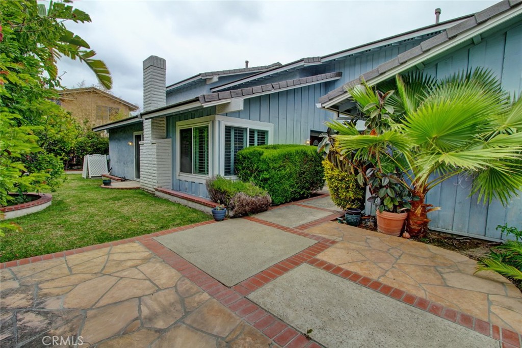 MLS #OC25241006 image #9