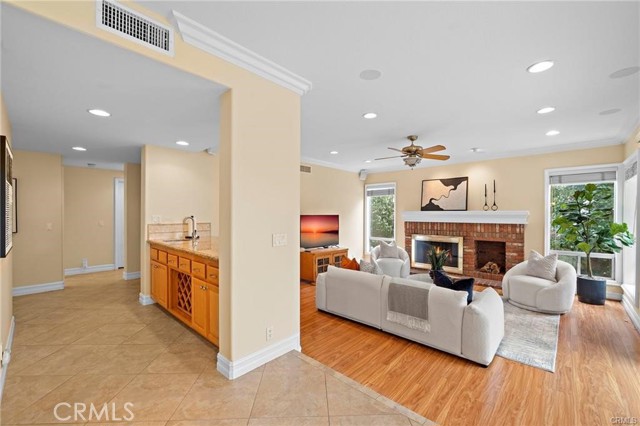 2811 N Roxbury, Orange CA: https://media.crmls.org/medias/d57ac259-3520-474a-8943-413059c67740.jpg