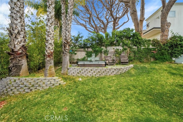 2025 Navy Street, Santa Monica CA: https://media.crmls.org/medias/d57bbb4e-90bd-4d8a-9a76-d7da5a96fa09.jpg