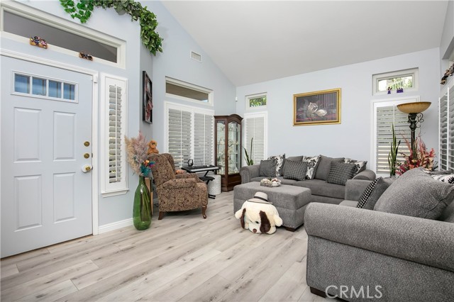 1805 Date Palm Drive, Palmdale CA: https://media.crmls.org/medias/d57d09bb-29ce-4cae-ad3c-57e1b4f18cdd.jpg