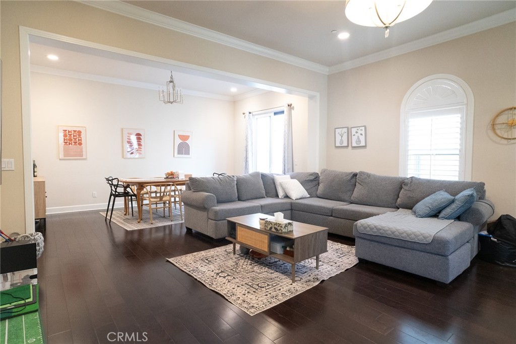 https://media.crmls.org/medias/d57da80d-2830-4293-aabb-7a3b7be5a3d5.jpg?preset=X-Large