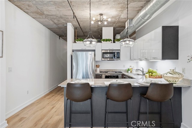 Detail Gallery Image 9 of 37 For 645 W 9th St #424, Los Angeles,  CA 90015 - 1 Beds | 1 Baths