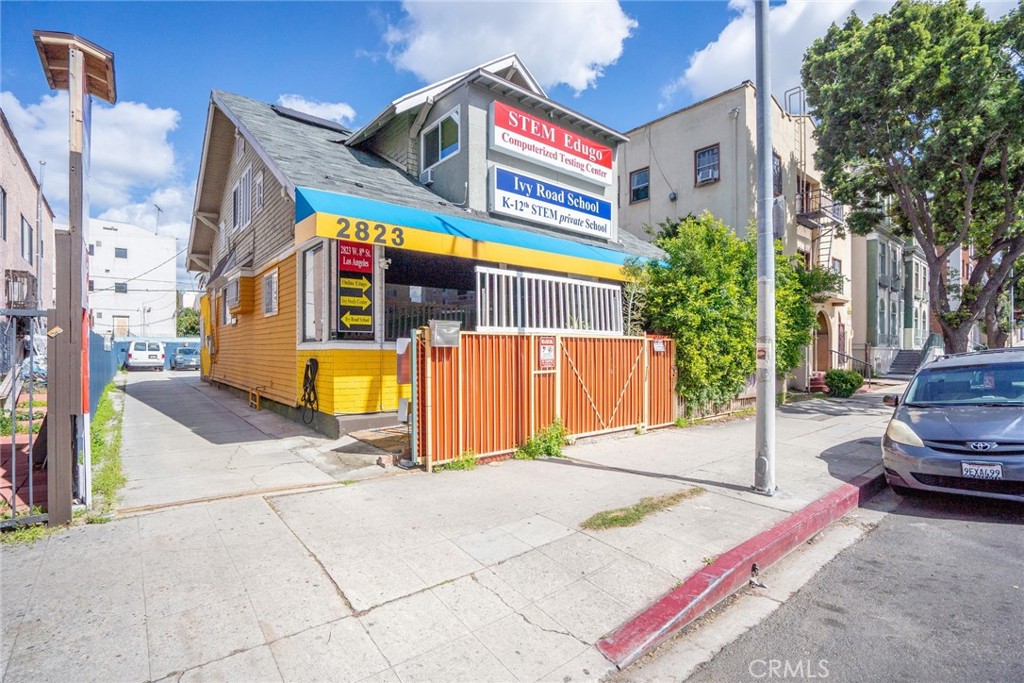 2823 W 8th Street