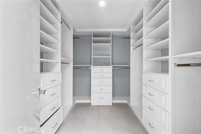 Detail Gallery Image 21 of 34 For 20291 Bancroft Cir, Huntington Beach,  CA 92646 - 4 Beds | 2/1 Baths