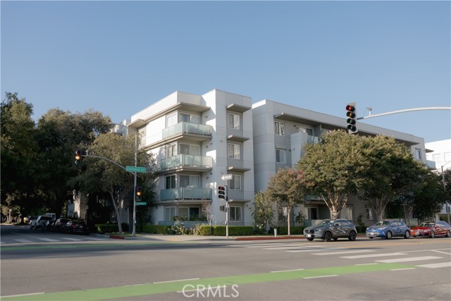 160 S Hudson Avenue, Pasadena CA: https://media.crmls.org/medias/d57ed670-824f-4298-bad8-a63e12dd828b.jpg