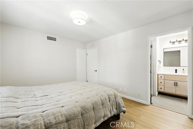 254 N Mar Vista Avenue, Pasadena CA: https://media.crmls.org/medias/d57ef79f-8806-4336-8ff7-53a50bbfa940.jpg