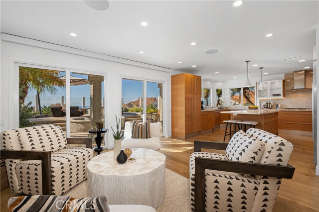 Detail Gallery Image 4 of 25 For 1 Saint Francis, Dana Point,  CA 92629 - 3 Beds | 2/1 Baths