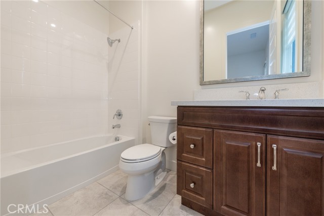 Detail Gallery Image 21 of 25 For 93 Spacial, Irvine,  CA 92618 - 5 Beds | 5/1 Baths