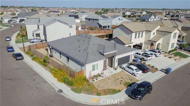 Detail Gallery Image 3 of 50 For 2374 Paramount Ln, Manteca,  CA 95337 - 3 Beds | 2/1 Baths