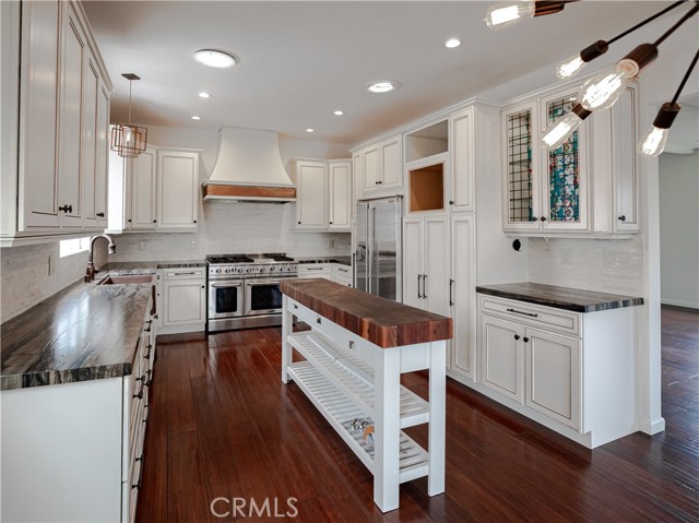 1036 Palos Verdes Boulevard, Redondo Beach CA: https://media.crmls.org/medias/d5802041-6b86-49e2-a065-b9d6faaf9221.jpg