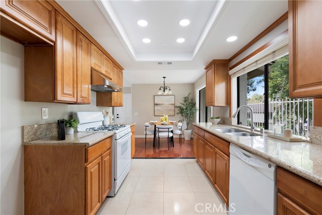 Detail Gallery Image 16 of 53 For 242 Mountain Ct, Brea,  CA 92821 - 3 Beds | 2 Baths