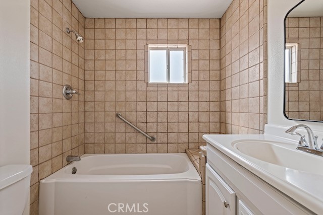 https://media.crmls.org/medias/d580b662-8866-41ca-ab8b-89c8202bc722.jpg?preset=X-Large