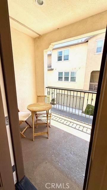 904 N Primrose Lane, Azusa CA: https://media.crmls.org/medias/d580e0d0-28c5-4e5a-856c-bed417552b88.jpg