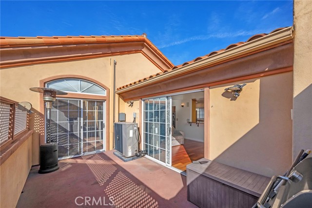 2116 Rockefeller Lane, Redondo Beach, California 90278, 4 Bedrooms Bedrooms, ,2 BathroomsBathrooms,Residential,For Sale,Rockefeller,SB25033725