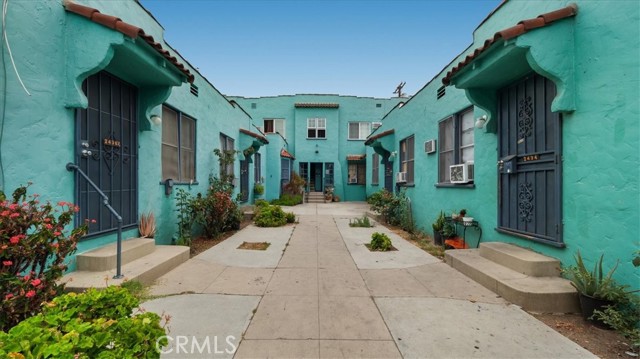 2432 Daly Street, Los Angeles CA: https://media.crmls.org/medias/d5818d7b-3caa-498b-9aa1-cbb2129ee922.jpg