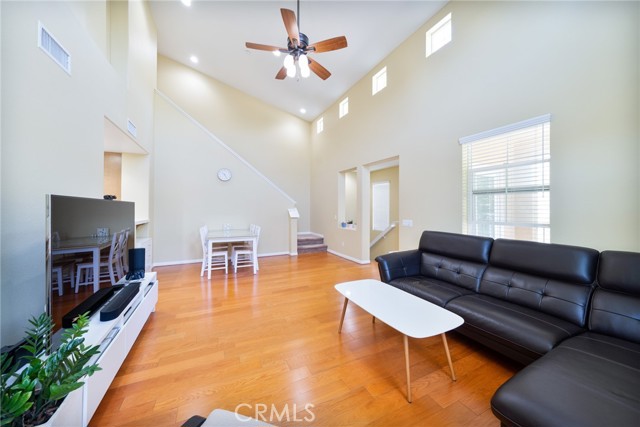 26972 Pebble Beach Drive, Valencia CA: https://media.crmls.org/medias/d582325f-400e-407b-87a5-18e341207fa7.jpg