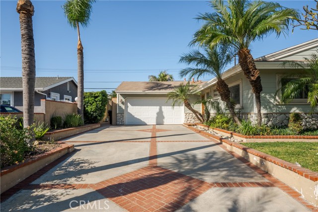 Detail Gallery Image 2 of 40 For 4811 Myra, Cypress,  CA 90630 - 3 Beds | 2 Baths