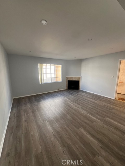 Detail Gallery Image 2 of 9 For 14758 Magnolia Bld, Sherman Oaks,  CA 91403 - 1 Beds | 1 Baths