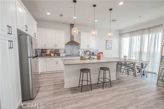 Detail Gallery Image 21 of 44 For 2111 Seville, Santa Paula,  CA 93060 - 4 Beds | 2/1 Baths