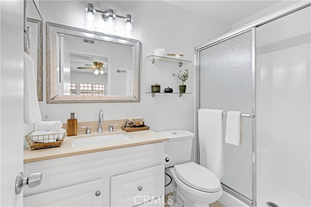 Detail Gallery Image 10 of 21 For 22902 Bonita Ln #1,  Lake Forest,  CA 92630 - 3 Beds | 2 Baths