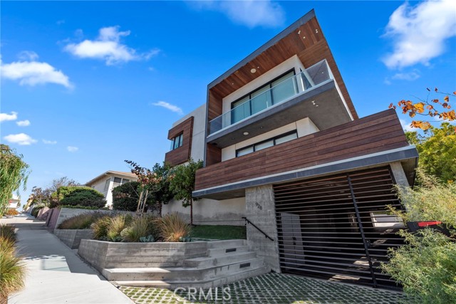 928 Juanita Avenue, Redondo Beach, California 90277, 4 Bedrooms Bedrooms, ,1 BathroomBathrooms,Residential,Sold,Juanita,SB21120693