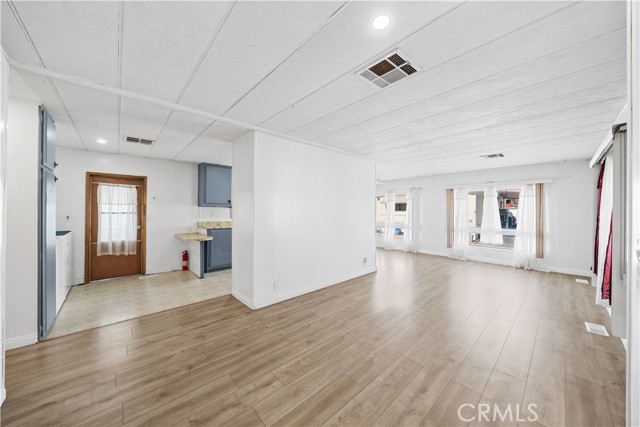 Detail Gallery Image 8 of 23 For 1035 E Huntington Dr., Monrovia,  CA 91016 - 2 Beds | 2 Baths