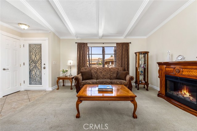 Detail Gallery Image 9 of 61 For 30176 Windward, Canyon Lake,  CA 92587 - 4 Beds | 2 Baths