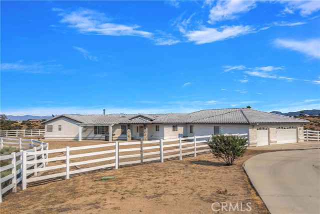 Detail Gallery Image 5 of 70 For 10531 Canyon Dr, Oak Hills,  CA 92344 - 3 Beds | 2 Baths