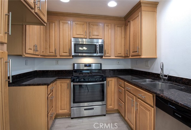 19646 Orviento Drive, Lake Forest CA: https://media.crmls.org/medias/d5852e8f-8e96-4616-9f43-e00be568149e.jpg
