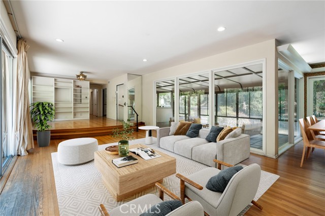 Detail Gallery Image 3 of 35 For 1601 Stone Canyon Rd, Los Angeles,  CA 90077 - 3 Beds | 3 Baths