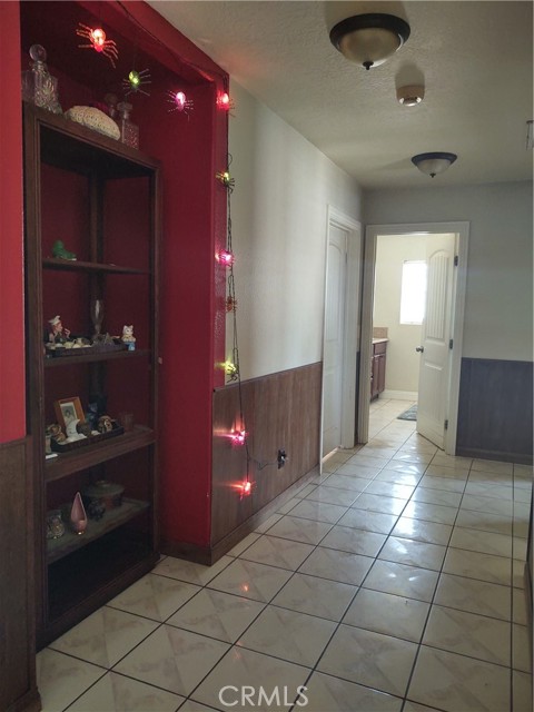 9373 Nevada Road, Phelan CA: https://media.crmls.org/medias/d586a2dc-da89-4a5a-a6fa-20aa5e329a3e.jpg