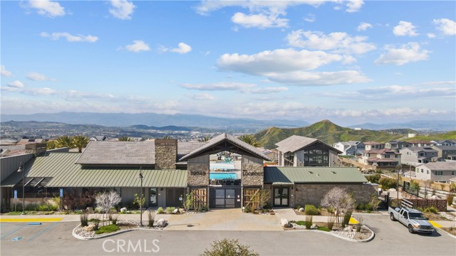 Detail Gallery Image 46 of 56 For 17715 Hillside, Canyon Country,  CA 91350 - 4 Beds | 4 Baths