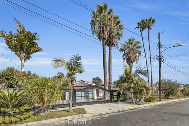 Detail Gallery Image 40 of 41 For 6266 Van Noord Ave, Valley Glen,  CA 91401 - 3 Beds | 2 Baths