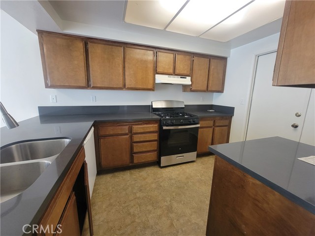 Detail Gallery Image 5 of 24 For 7515 Laurelgrove Ct, North Hollywood,  CA 91605 - 3 Beds | 1/1 Baths