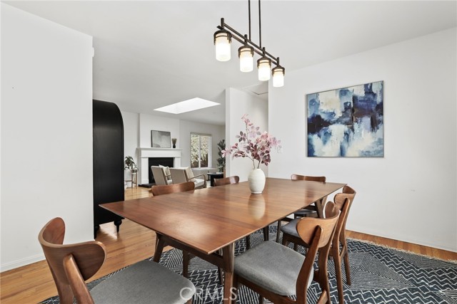 1870 N Arroyo Boulevard, Pasadena CA: https://media.crmls.org/medias/d58788bb-ec26-4ec7-a755-4089b56e1a3d.jpg