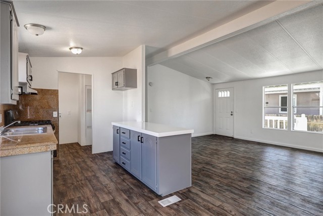 Detail Gallery Image 14 of 33 For 80 E Dawes St #202,  Perris,  CA 92571 - 3 Beds | 2 Baths