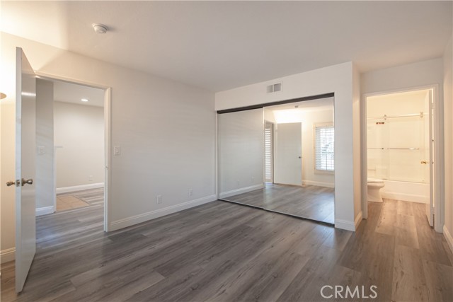 Detail Gallery Image 5 of 10 For 6618 Clybourn #109,  North Hollywood,  CA 91606 - 2 Beds | 2 Baths