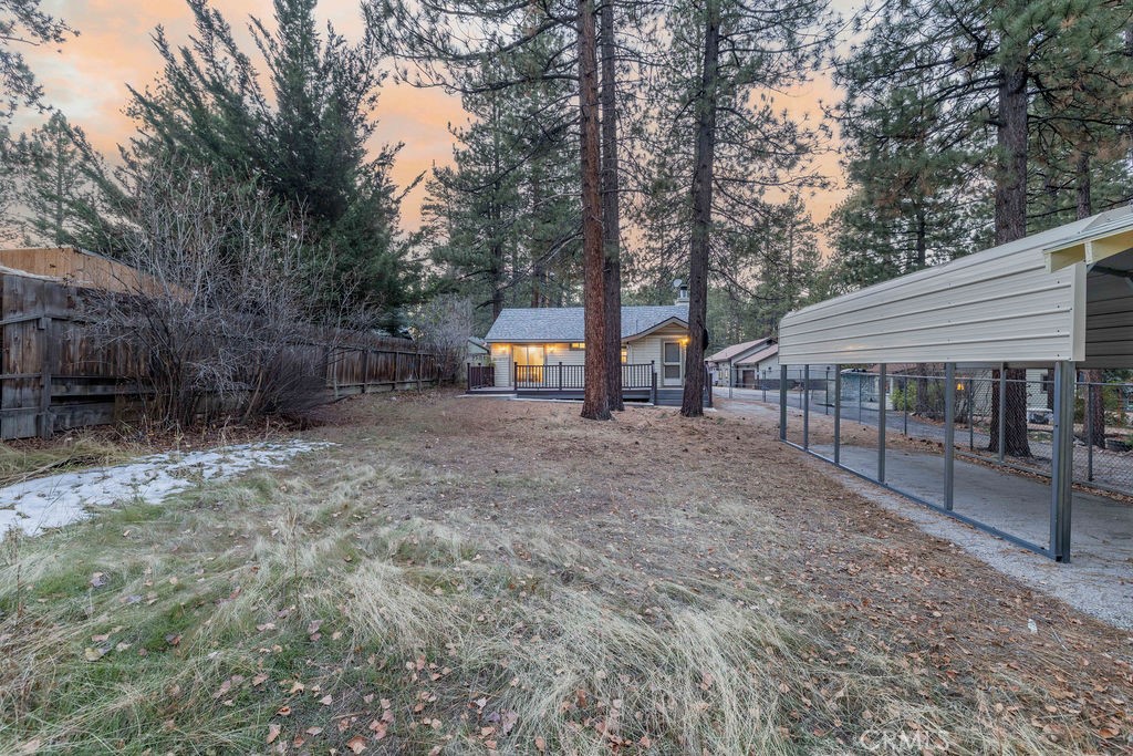 https://media.crmls.org/medias/d5885532-7b85-43fe-9070-a50e175f4a2c.jpg?preset=X-Large