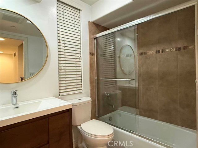 Detail Gallery Image 17 of 19 For 1130 Campbell St #106,  Glendale,  CA 91207 - 2 Beds | 3/1 Baths