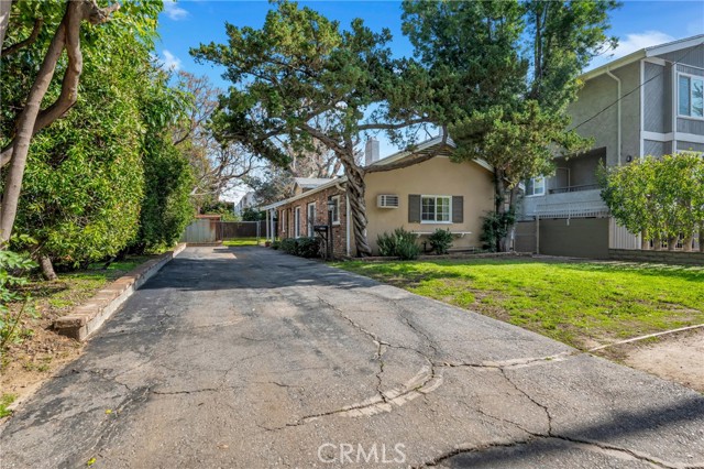 5026 Tilden Avenue photo 6