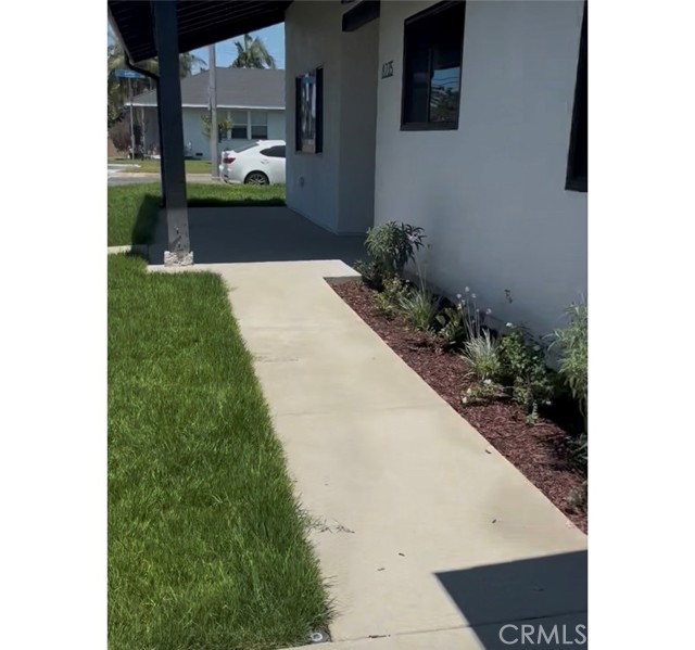 Detail Gallery Image 8 of 9 For 8235 Alameda St, Downey,  CA 90242 - 3 Beds | 2 Baths